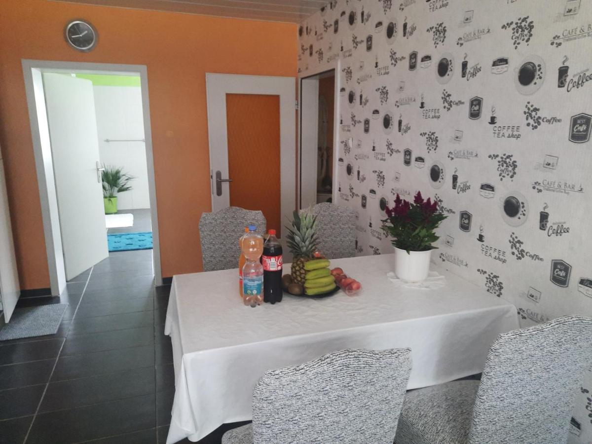 Joys Ferienwohnung โอเบอร์เฮาเซิน ภายนอก รูปภาพ